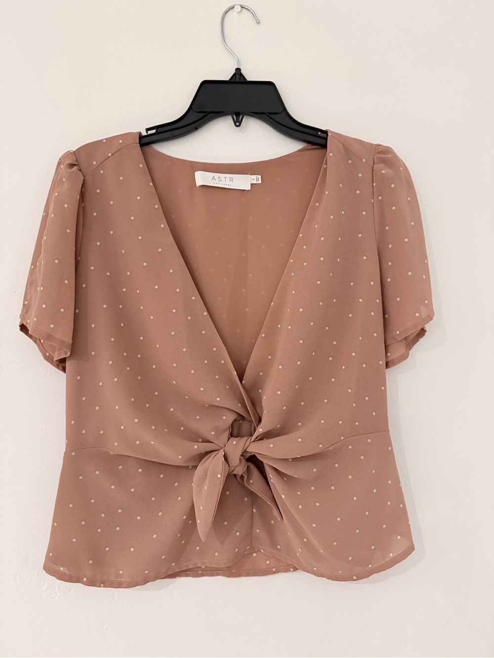 Astr Rose-Tan Tie-Front Polka Dot Blouse